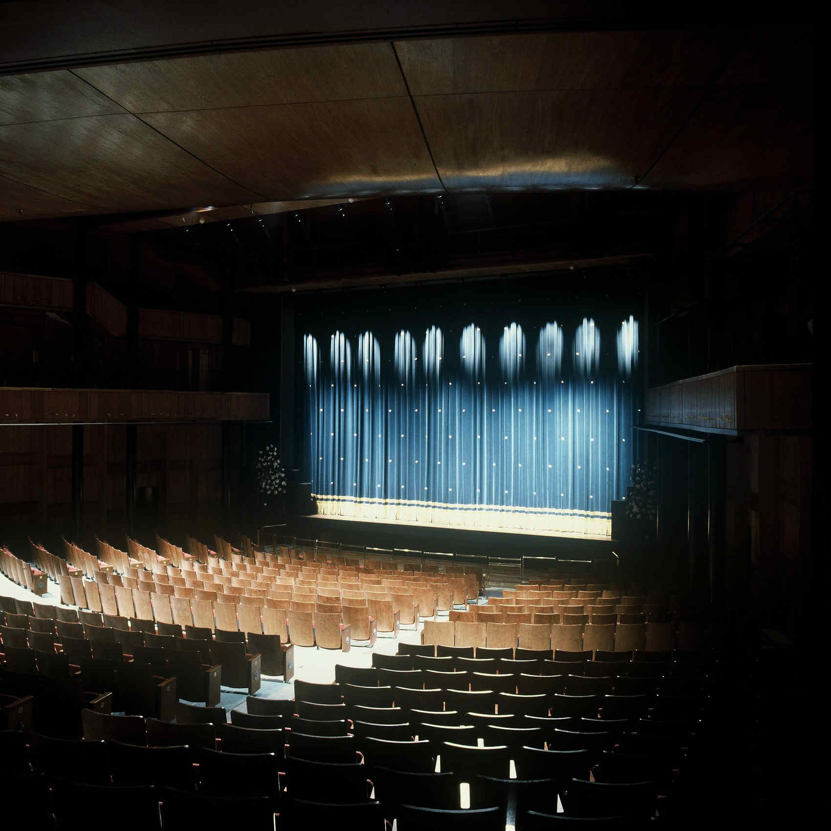 Teatro Alfa tem temporada de dança, musicais, infantis e projeto escola.